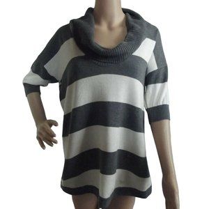 Express Medium Gray & Off-White Cowl Neck Short Sleeve Sweater long tunic M 8-10